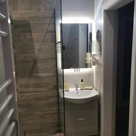 Gyoengyi Apartman Heviz Exterior photo