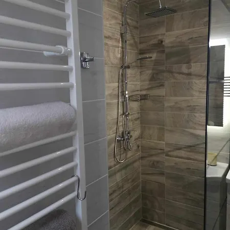 Gyoengyi Apartman Heviz Exterior photo