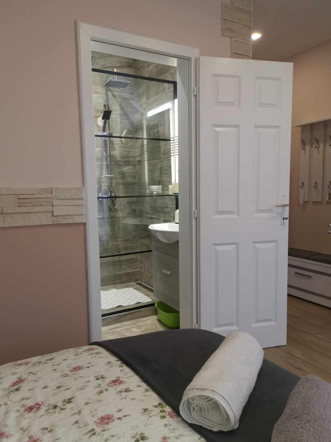 Gyoengyi Apartmán *