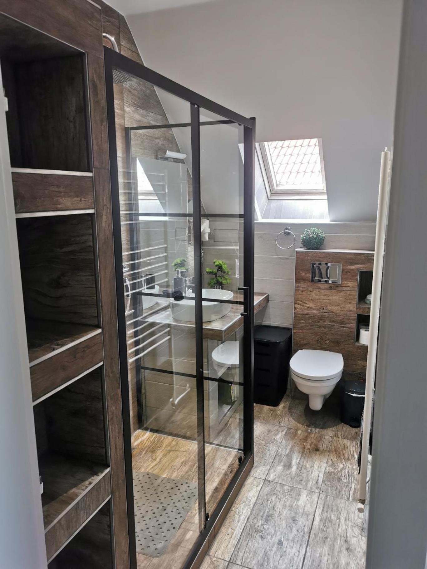 Gyongyi Apartment Heviz