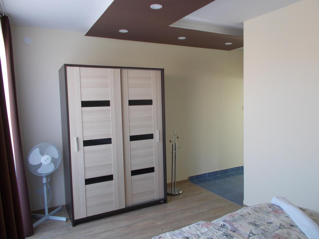 Gyongyi Apartment Heviz